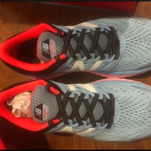 Women’s New Balance size 9❤️😊❤️😊 fresh foams